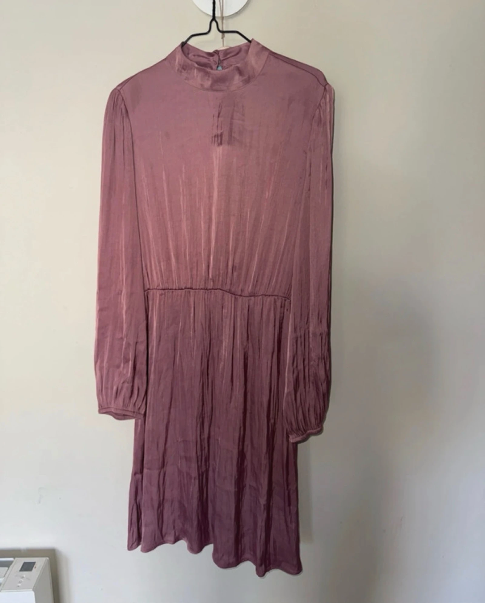 Robe de cetim Aada Studios L 👗 – photo 2